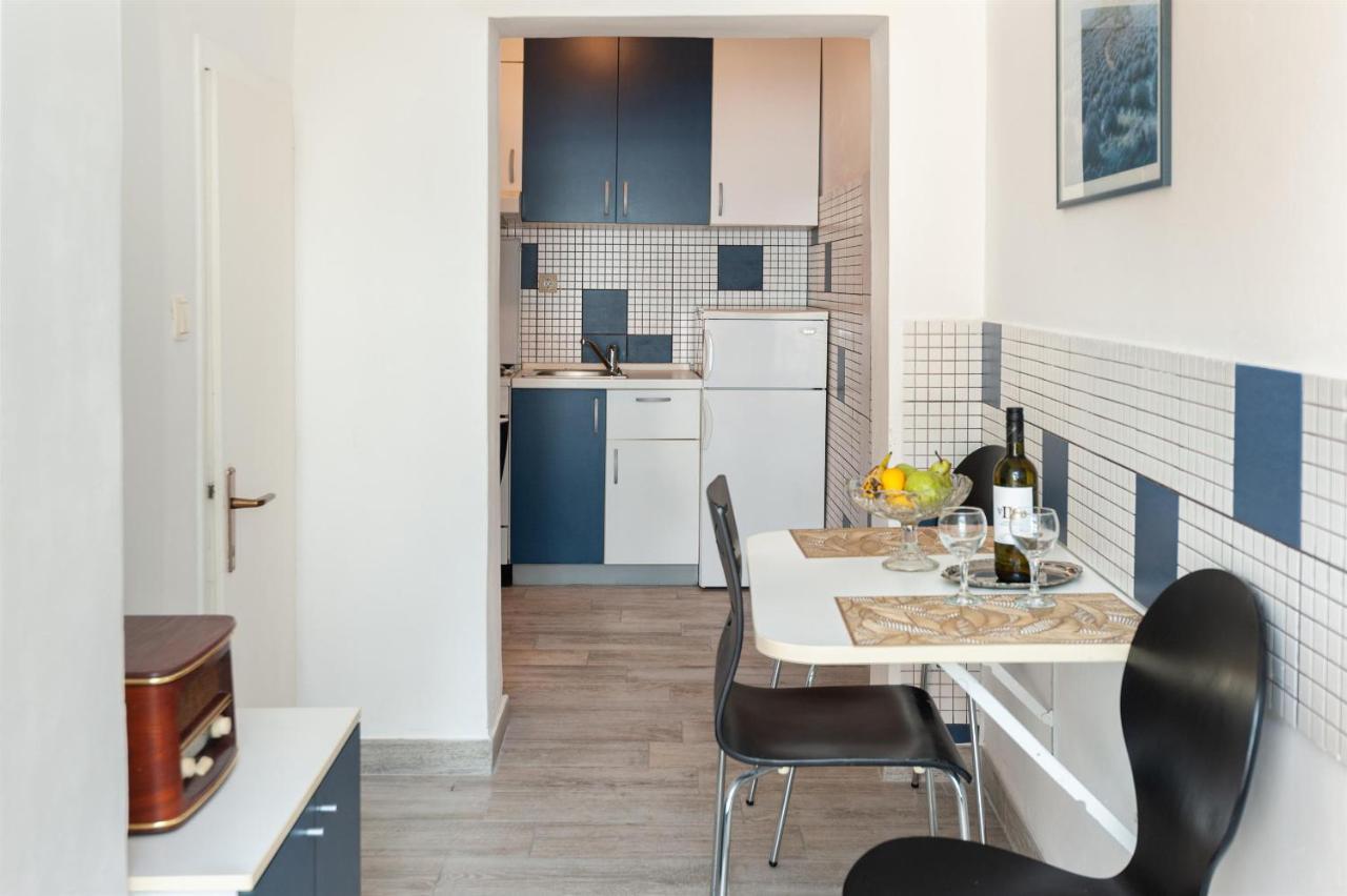 Apartments Antonija 奥米什 外观 照片
