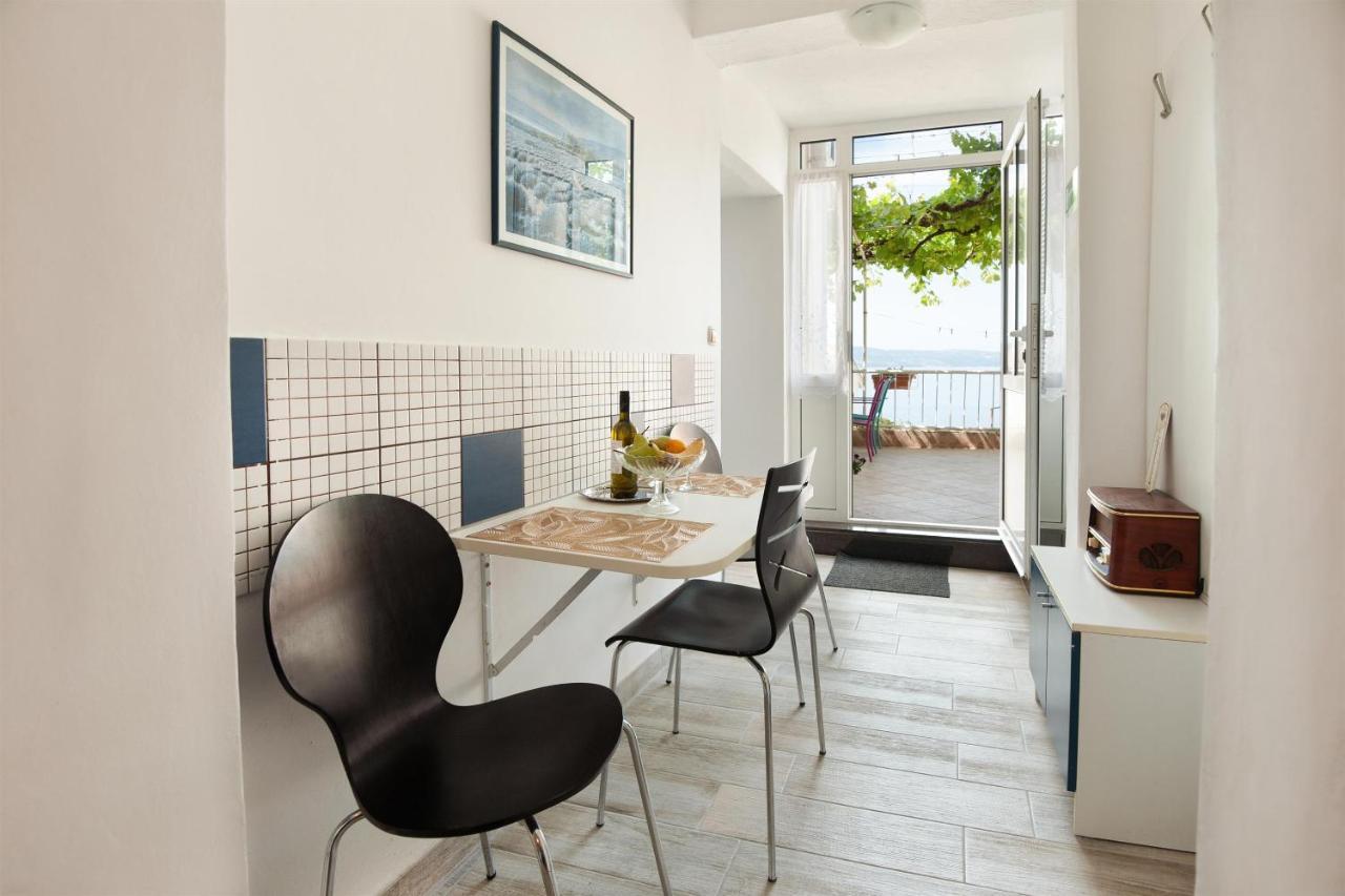 Apartments Antonija 奥米什 外观 照片